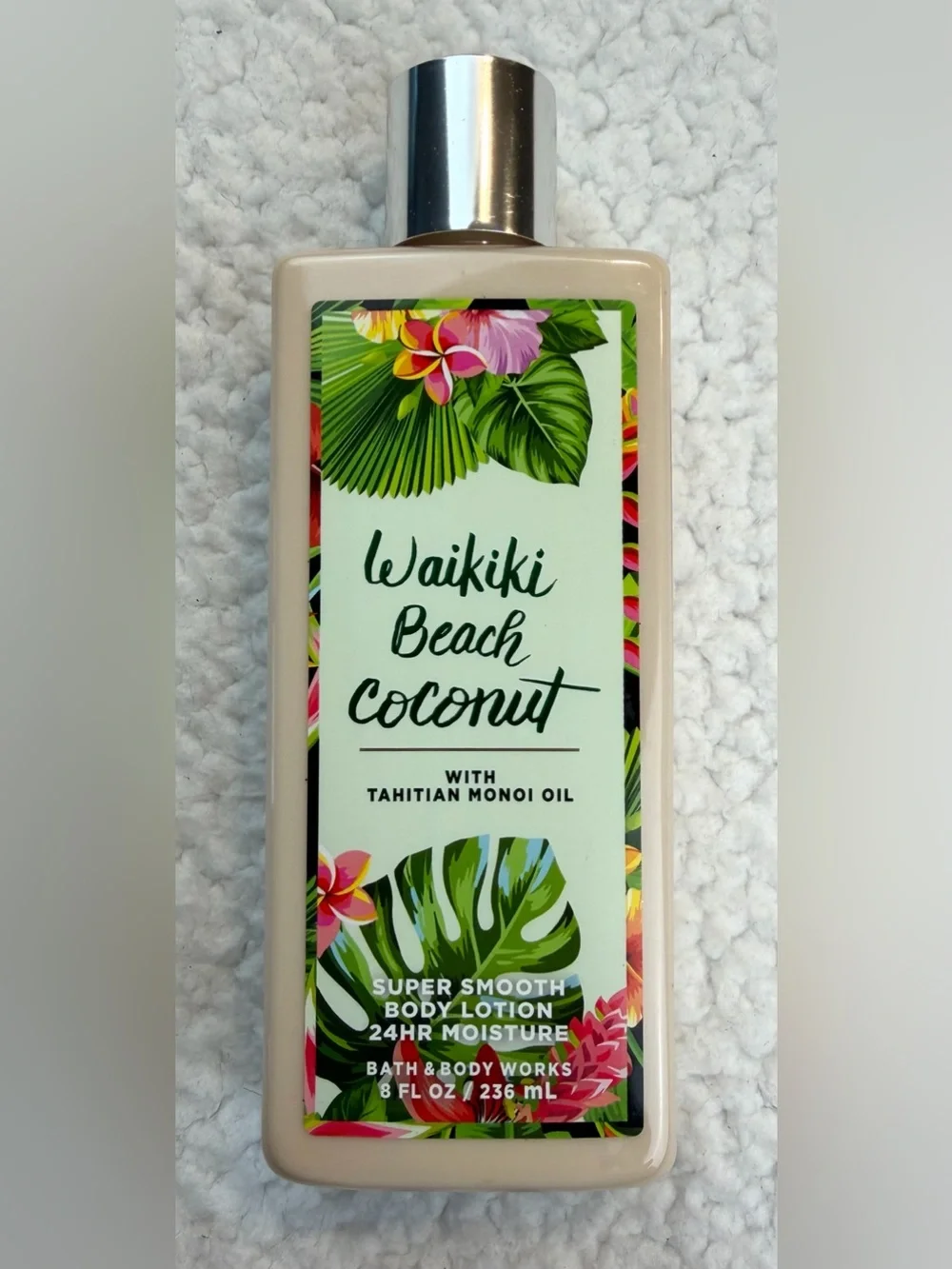 BATH & BODY WORKS • Waikiki Beach Coconut Body Lotion, 8 fl oz